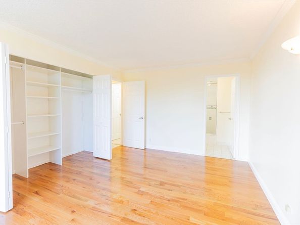 44 Washington St 501, Brookline MA 02445