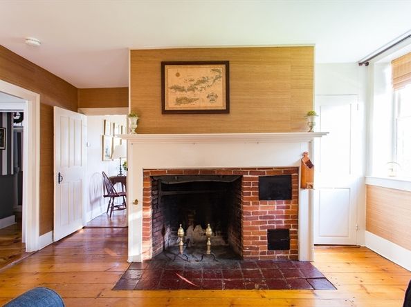 28 N Main St, West Brookfield MA 01585