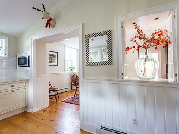 28 N Main St, West Brookfield MA 01585