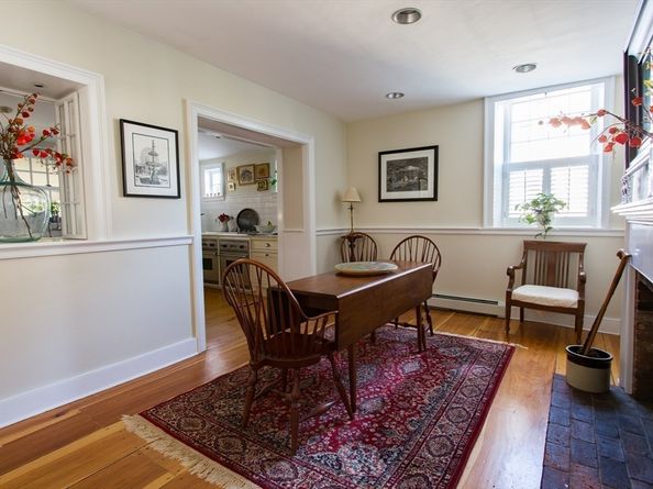 28 N Main St, West Brookfield MA 01585