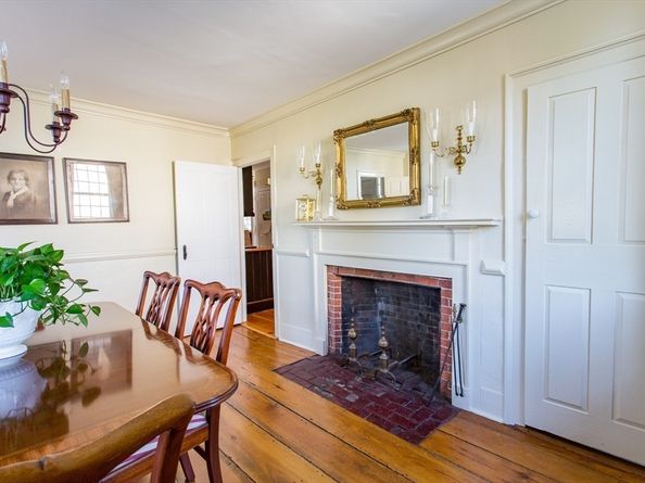 28 N Main St, West Brookfield MA 01585