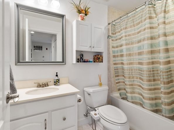 129 Cambridge St 1, Burlington MA 01803