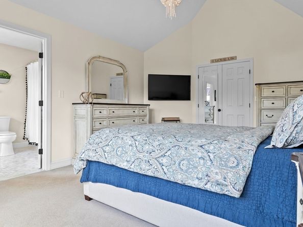 17 Lavalley Ln, Newburyport MA 01950