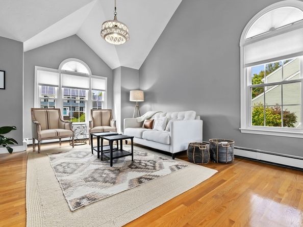 17 Lavalley Ln, Newburyport MA 01950