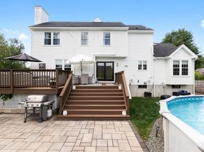 17 Lavalley Ln, Newburyport MA 01950