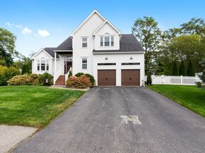 17 Lavalley Ln, Newburyport MA 01950