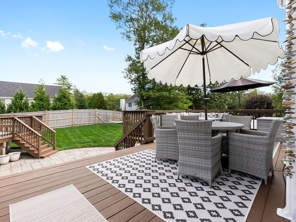 17 Lavalley Ln, Newburyport MA 01950