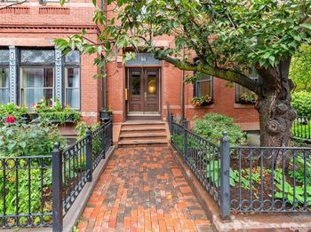 231 W Newton St