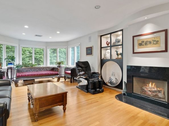 56 Cynthia Rd, Newton MA 02459