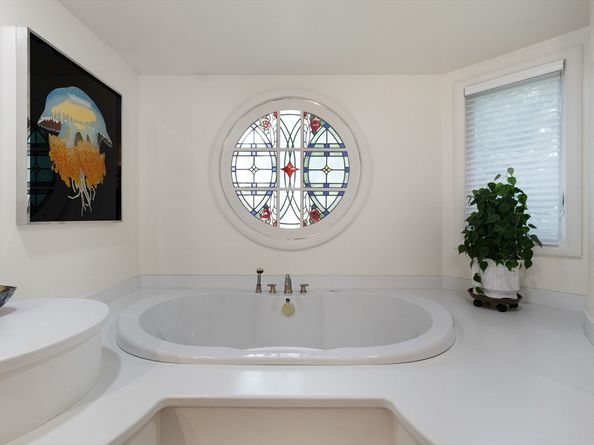 56 Cynthia Rd, Newton MA 02459