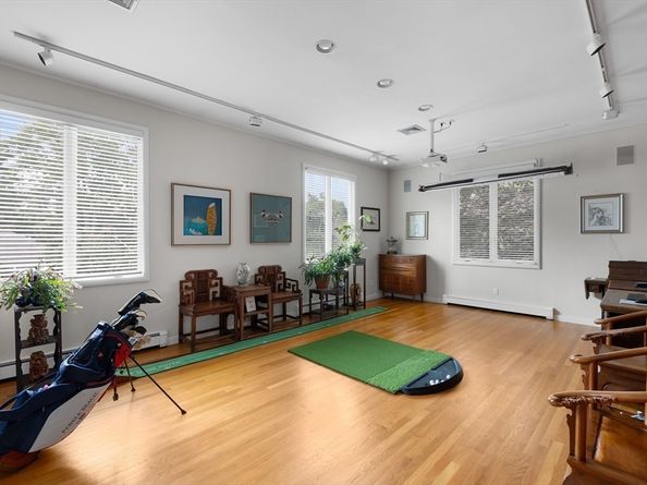 56 Cynthia Rd, Newton MA 02459
