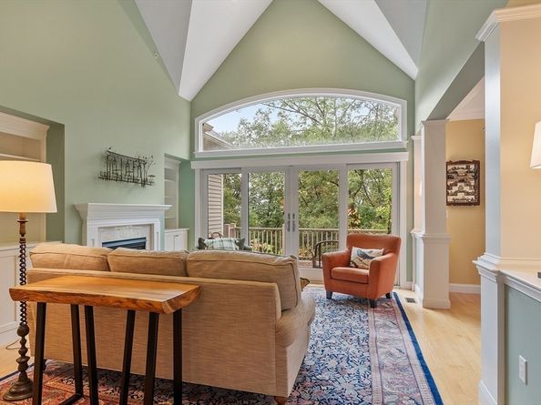 51 S Cottage Rd 112, Belmont MA 02478