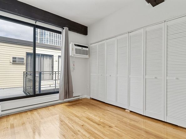 12 Stoneholm St 614, Boston MA 02115
