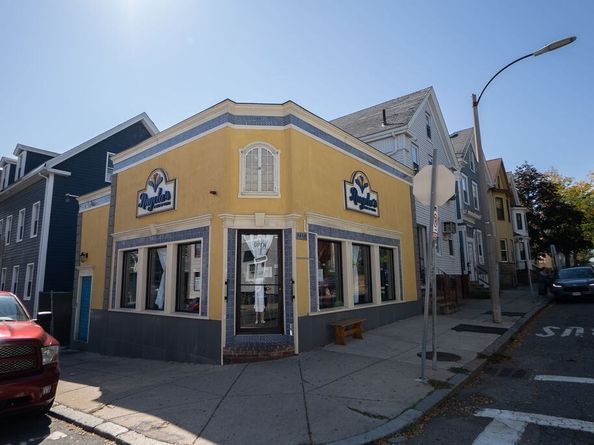 123 Trenton 3, Boston MA 02128