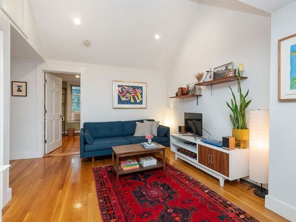 123 Trenton 3, Boston MA 02128