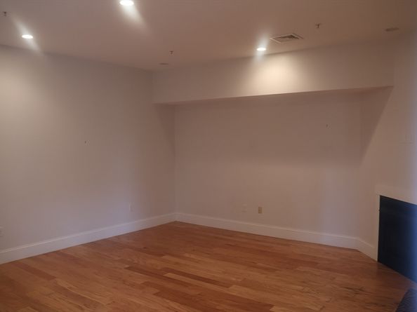 599 Washington St 7, Pembroke MA 02359