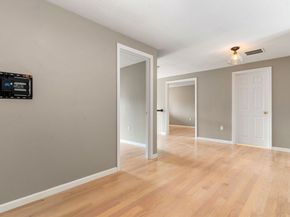 33 Barker Square Dr 33, Pembroke MA 02359