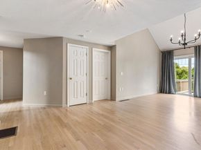 33 Barker Square Dr 33, Pembroke MA 02359