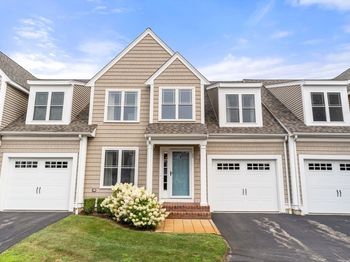 33 Barker Square Dr