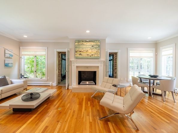 24 Appleton Ln, Boxford MA 01921