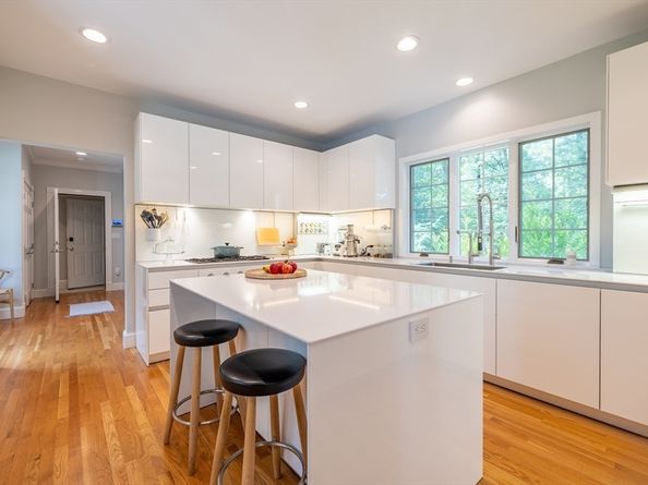 24 Appleton Ln, Boxford MA 01921