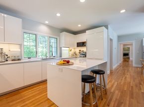 24 Appleton Ln, Boxford MA 01921