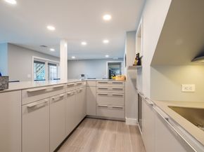 24 Appleton Ln, Boxford MA 01921