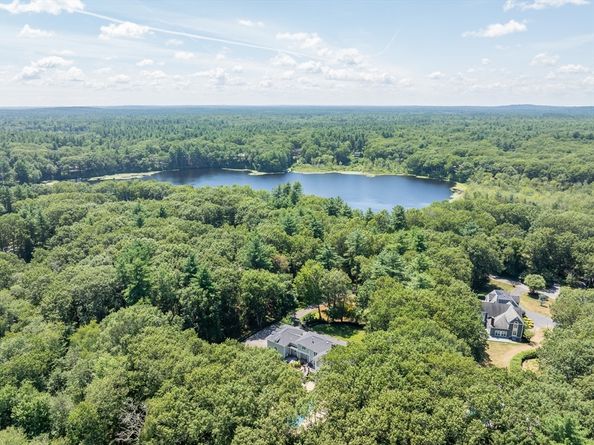24 Appleton Ln, Boxford MA 01921