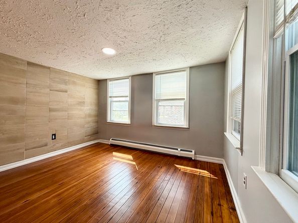 12 Cottage St, Randolph MA 02368