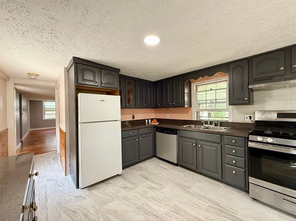 12 Cottage St, Randolph MA 02368