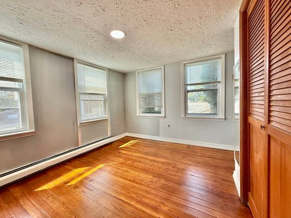 12 Cottage St, Randolph MA 02368