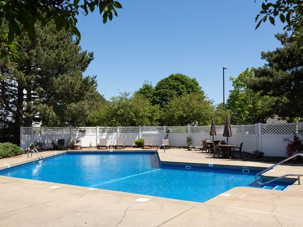 9 Whaler Ln 9, Quincy MA 02171