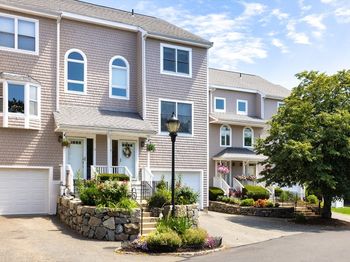 9 Whaler Ln