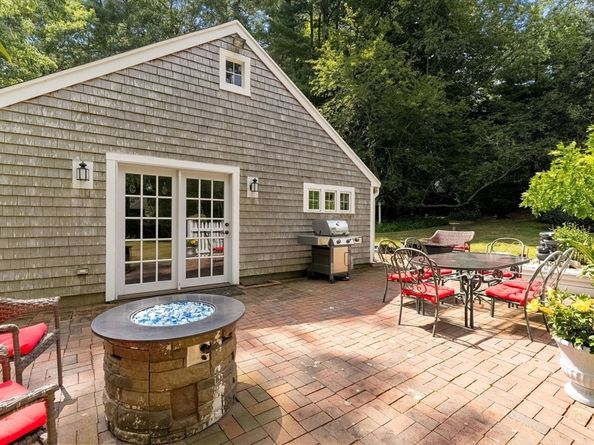 18 King Phillips Path, Duxbury MA 02332