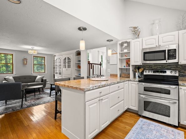 18 King Phillips Path, Duxbury MA 02332