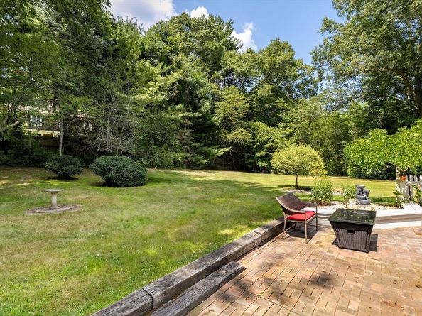18 King Phillips Path, Duxbury MA 02332