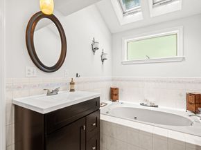 18 King Phillips Path, Duxbury MA 02332