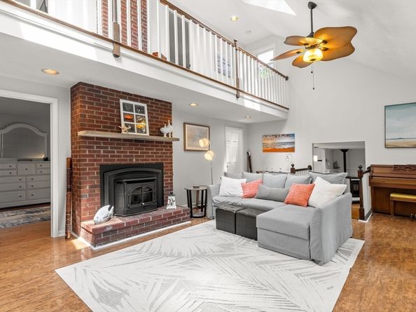 18 King Phillips Path, Duxbury MA 02332