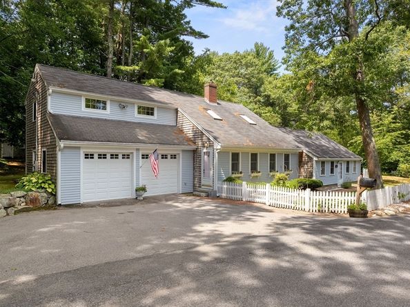 18 King Phillips Path, Duxbury MA 02332