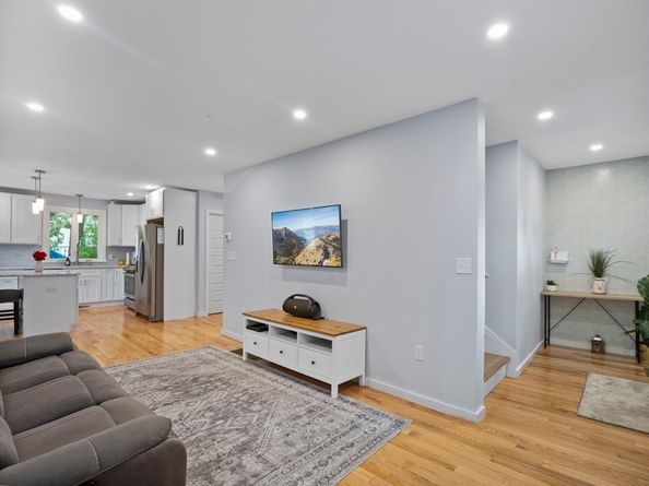 68 Liberty Sq, Rockland MA 02370