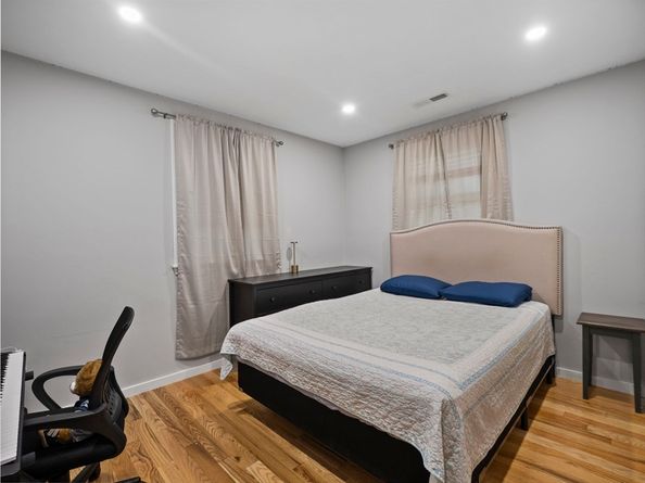 68 Liberty Sq, Rockland MA 02370