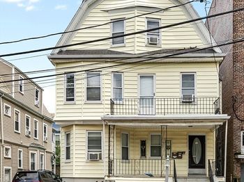 89 Central St
