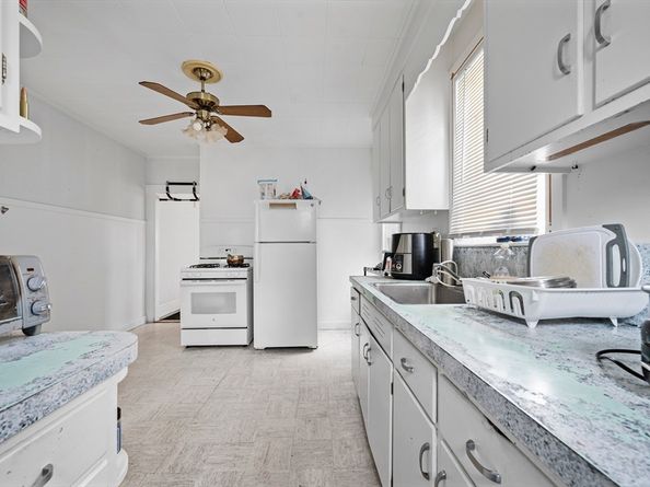 89 Central St, Somerville MA 02143