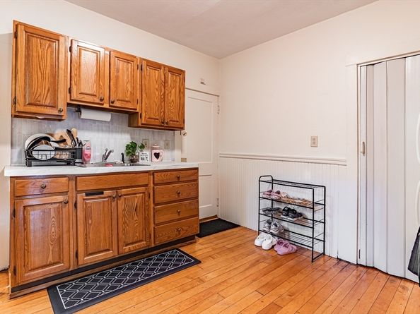 69 Suomi Road, Quincy MA 02169