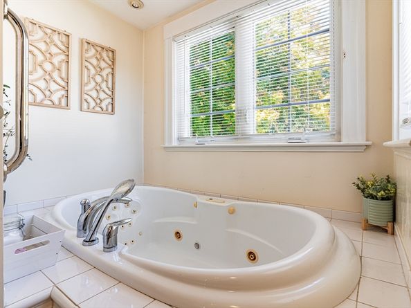 69 Suomi Road, Quincy MA 02169