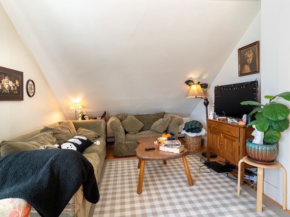 69 Suomi Road, Quincy MA 02169