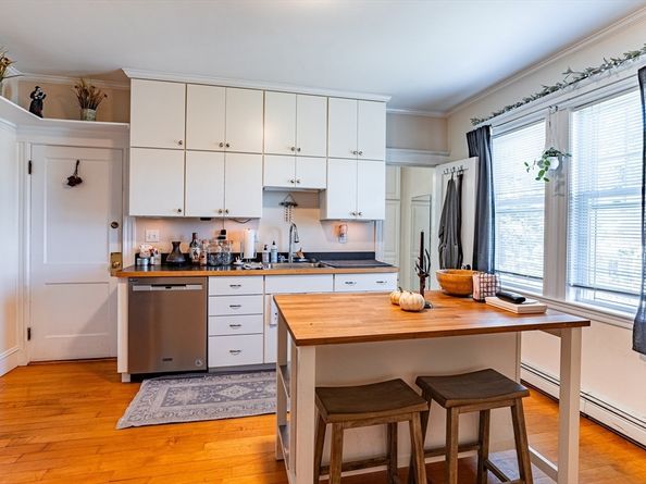 69 Suomi Road, Quincy MA 02169