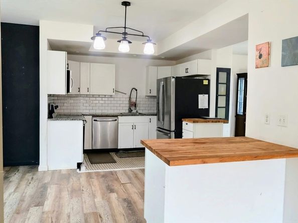 98 Drury Ave, Athol MA 01331