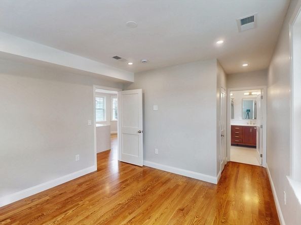 10 Lewis St 2, Medford MA 02155