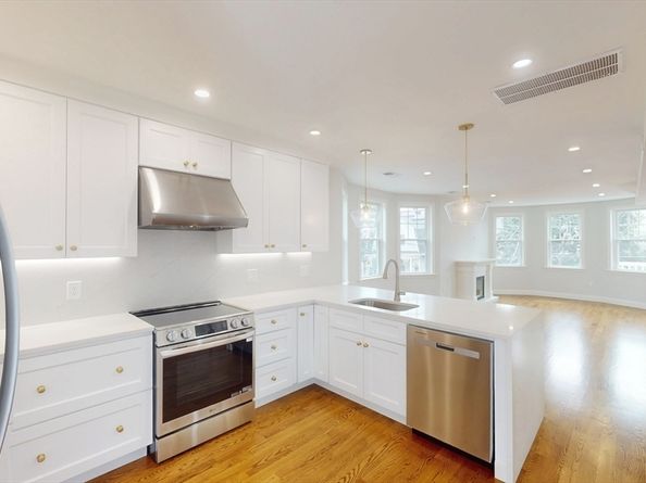 10 Lewis St 2, Medford MA 02155